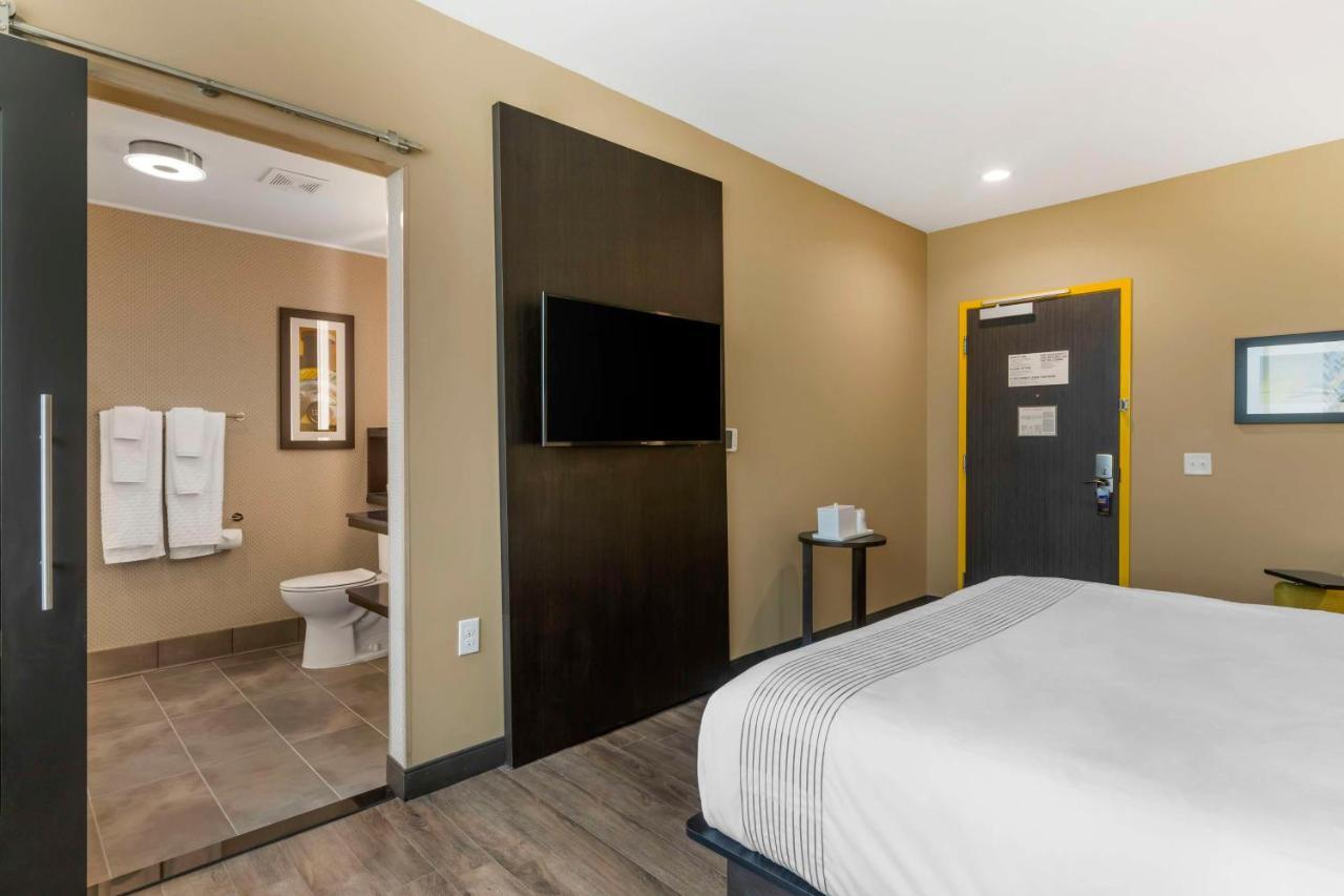 Glo Best Western Pooler - Savannah Airport Hotel מראה חיצוני תמונה